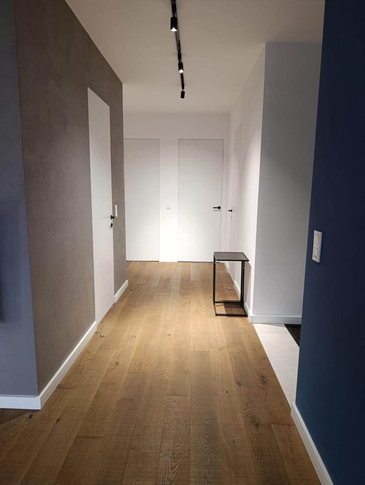 Spacious & Modern 3br-2ba Apartament Warszawa