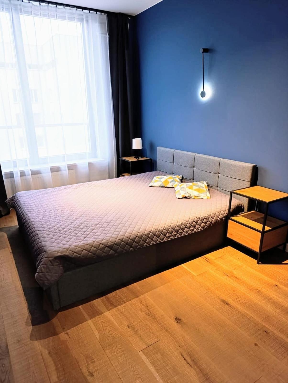Spacious & Modern 3br-2ba Apartament *